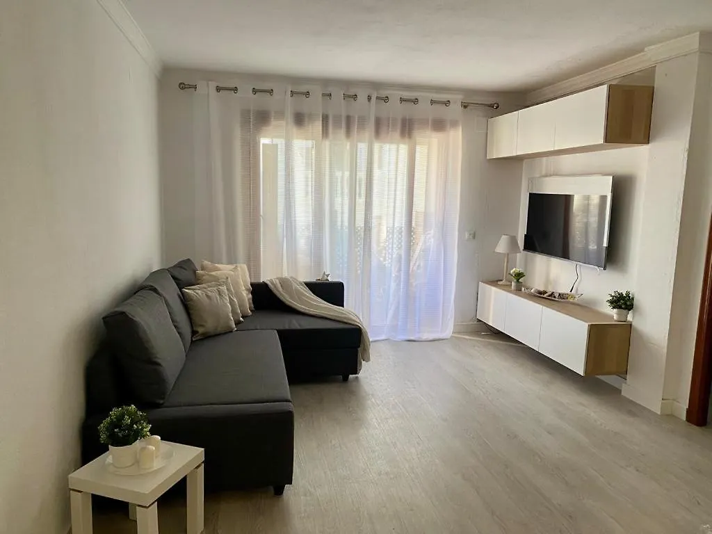 Beautiful Refurbished Apartment Duquesa Port カサーレス